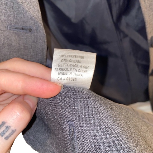 Beechers Brook for Fairweather Lightweight Grey Blazer - Picture 6 of 9